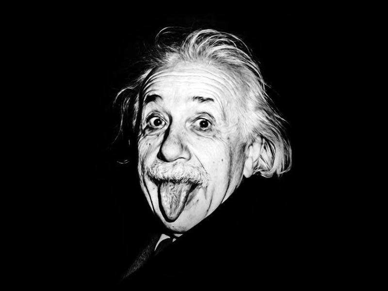 Albert Einstein Kimdir?